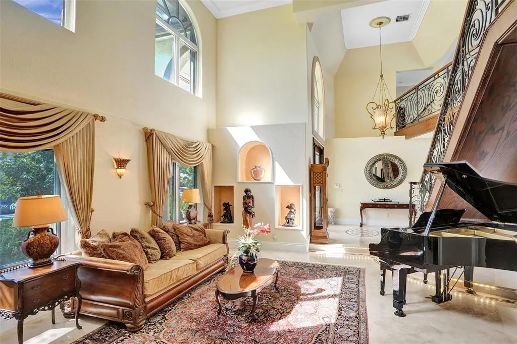 Living Rm