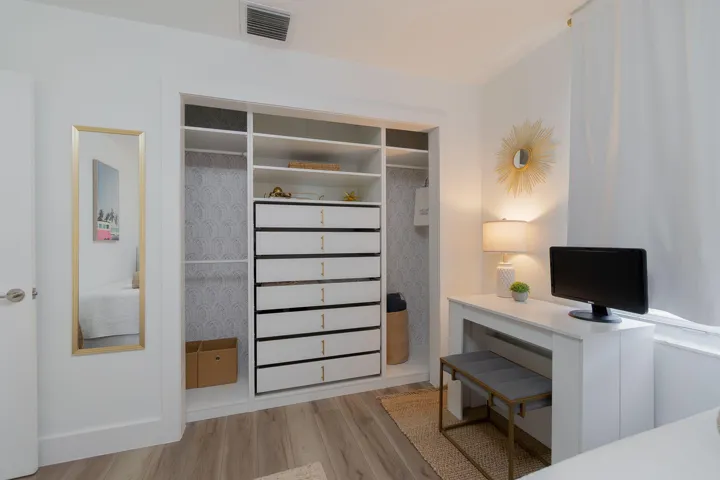 GUEST ROOM 1