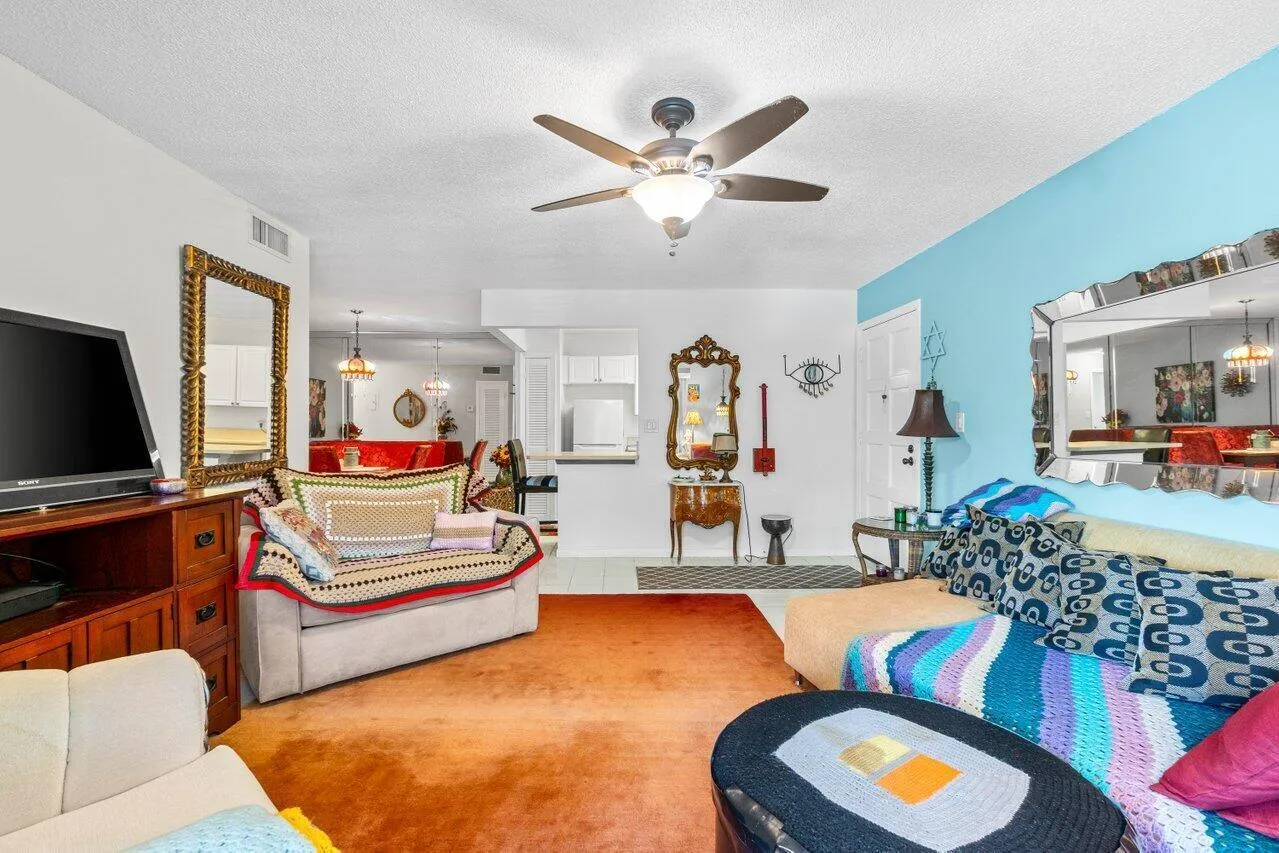 014-1124Northwest13thStreet-204A-BocaRat