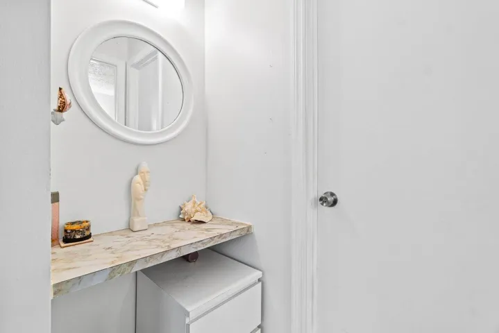 023-1124Northwest13thStreet-204A-BocaRat