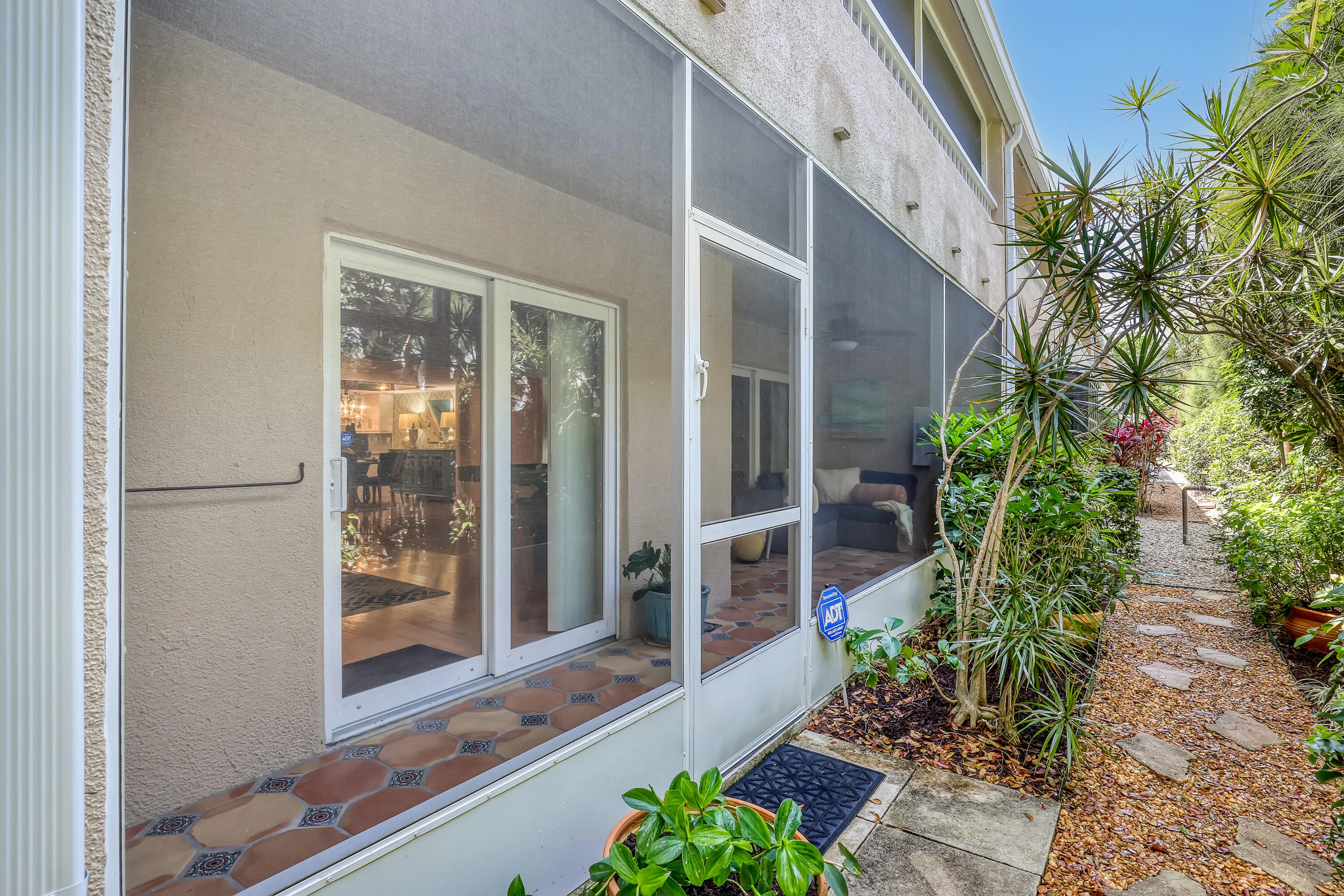 screened in patio