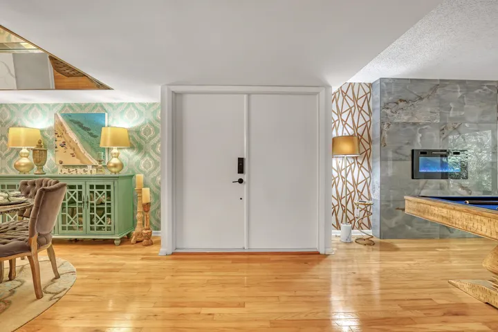 Entrance door