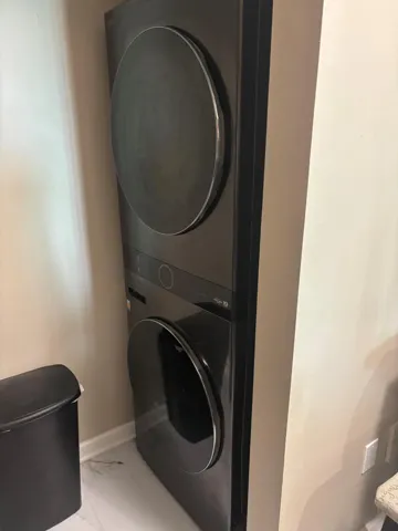 Full-Sized Front Loader washer and dryer IN UNIT