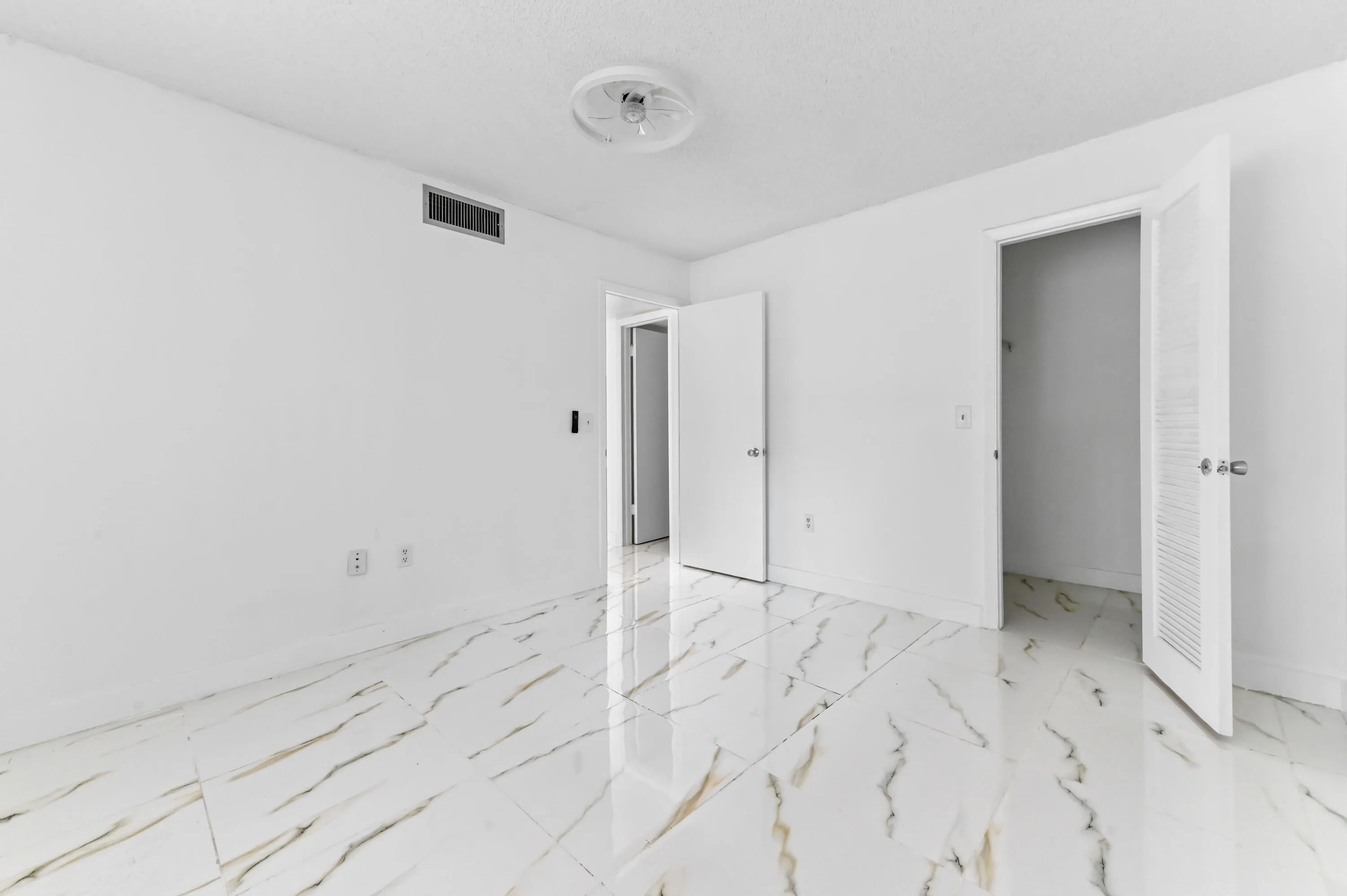 15 bedroom 02