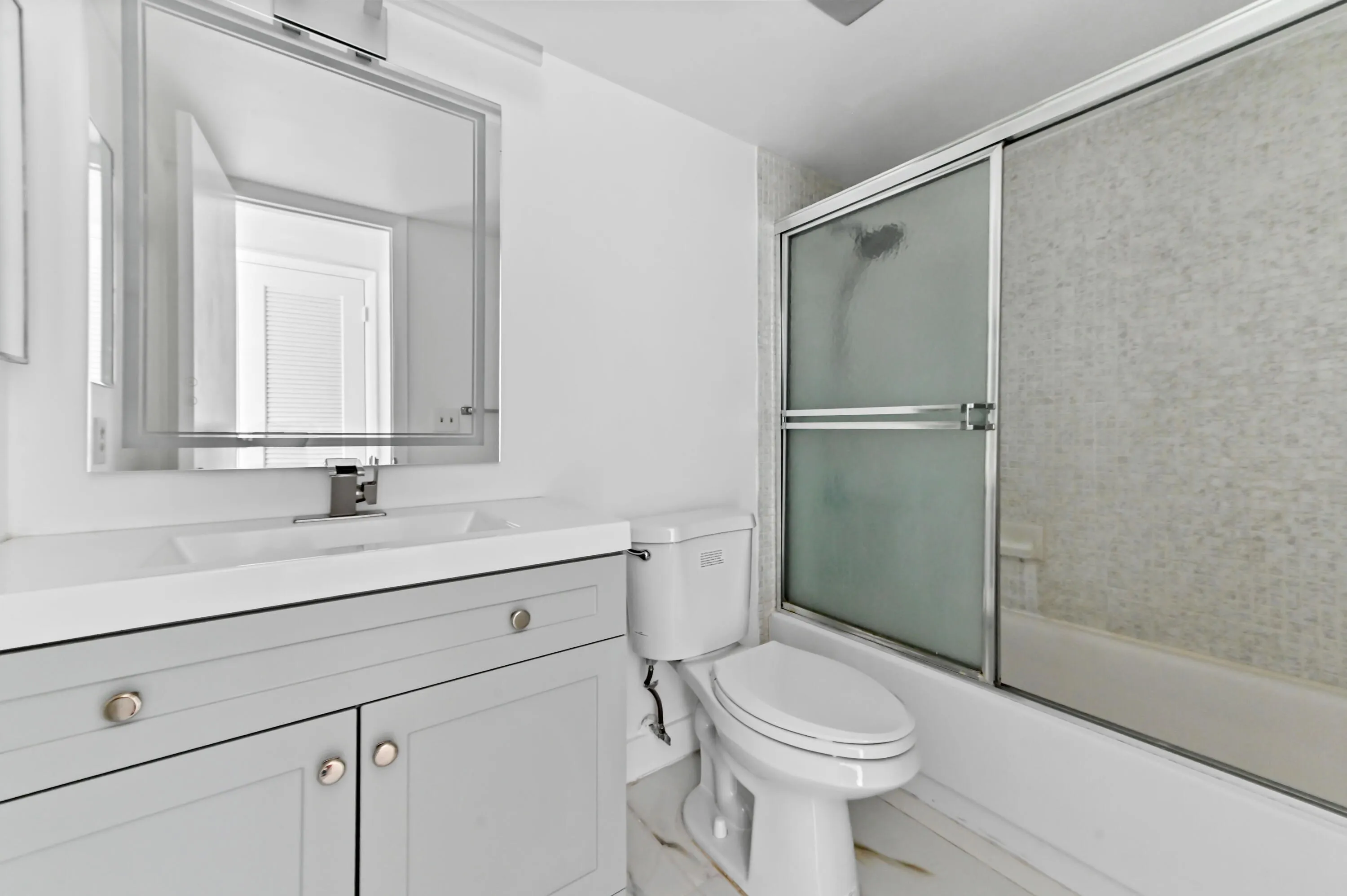 13 bathroom 02