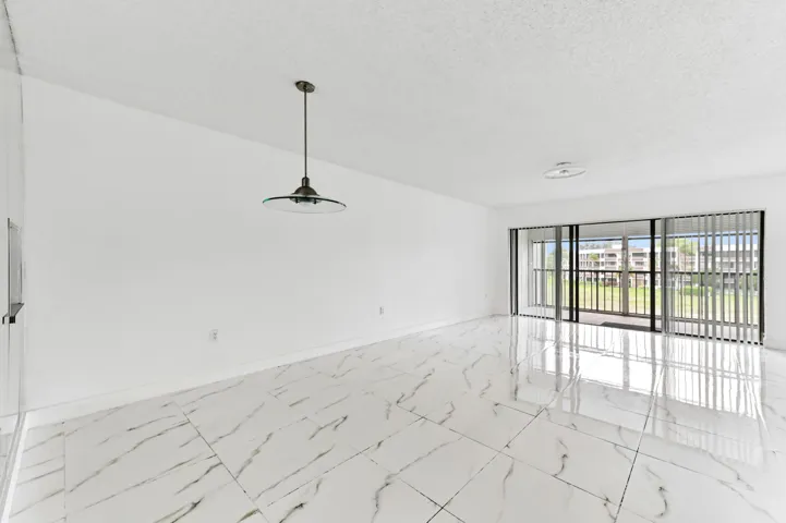 06 dining area 01