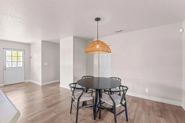 21-web-or-mls-A7408615