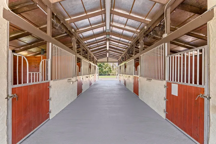 52-web-or-mls-A7408538