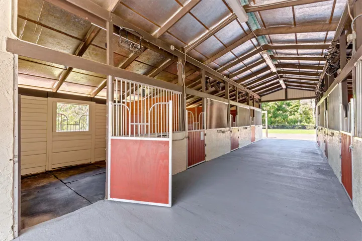 55-web-or-mls-A7408547