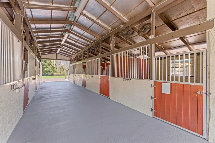 53-web-or-mls-A7408541
