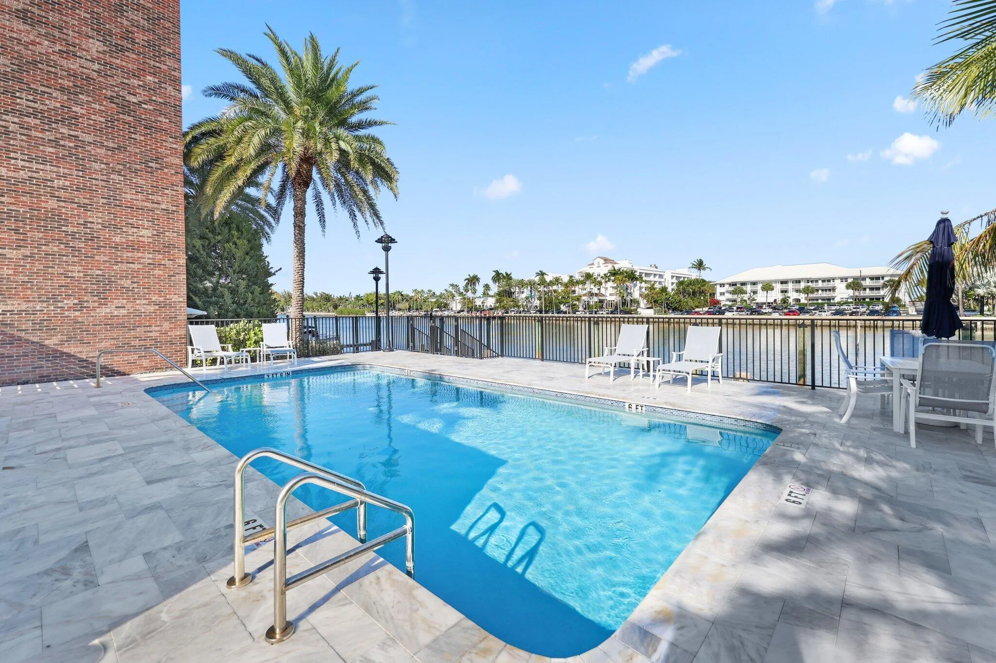1800 South Ocean Drive - 63.jpg-SMALL