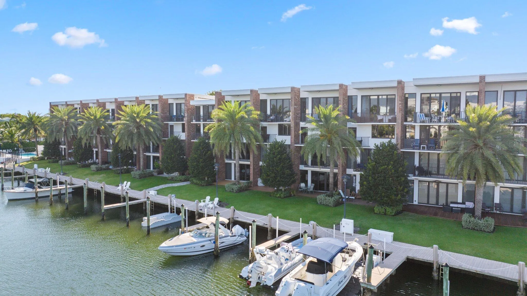 1800 South Ocean Drive - 3.jpg-SMALL
