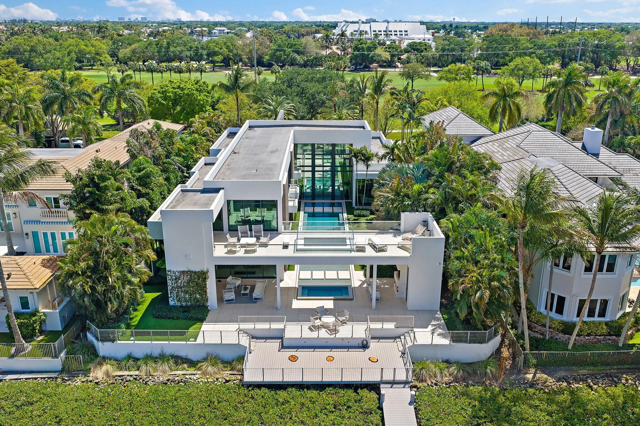 Superior Modern Construction inside + out