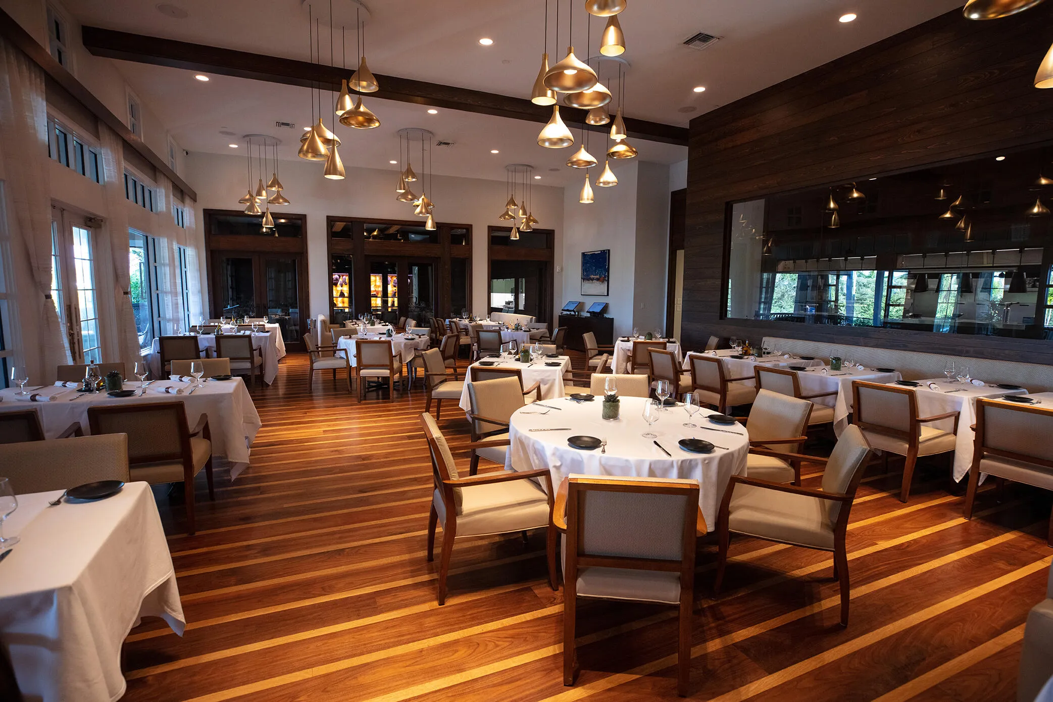Club Dining