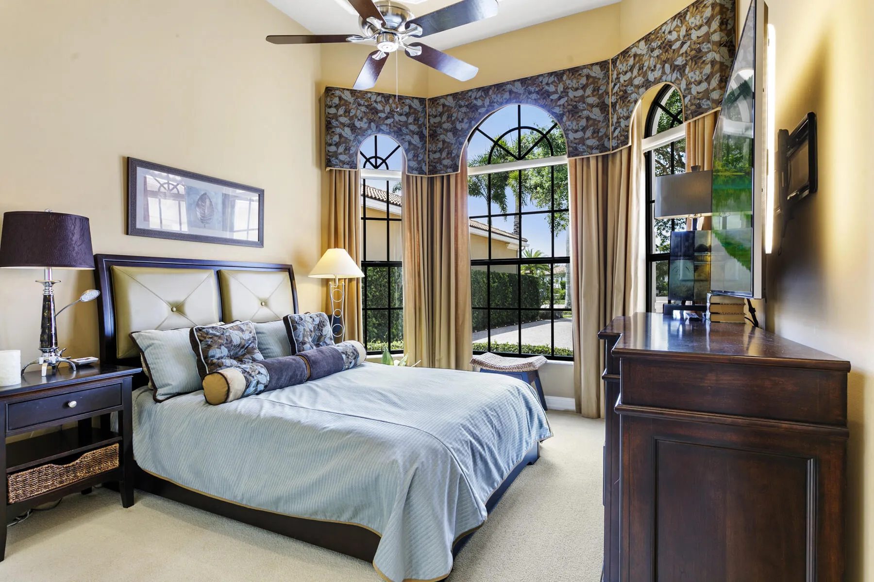 GUEST ROOM 1