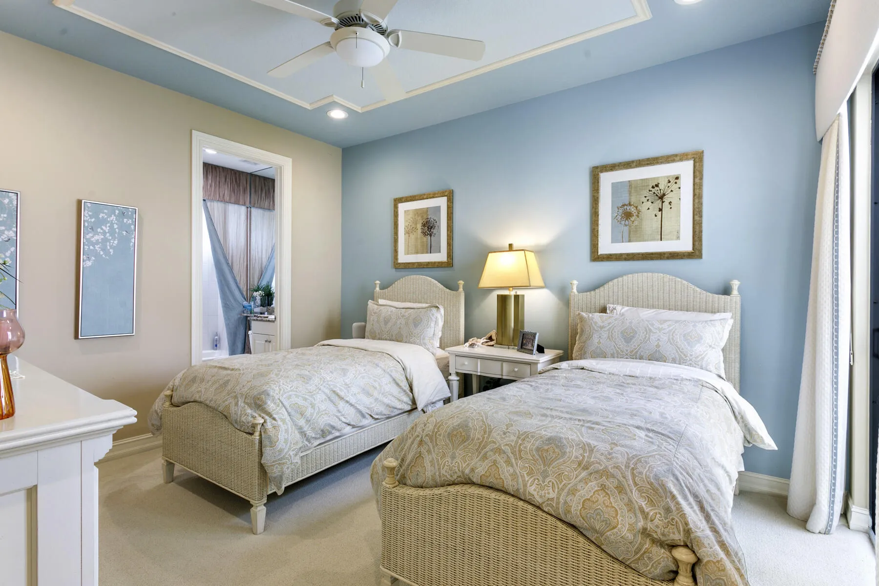 GUEST ROOM 2