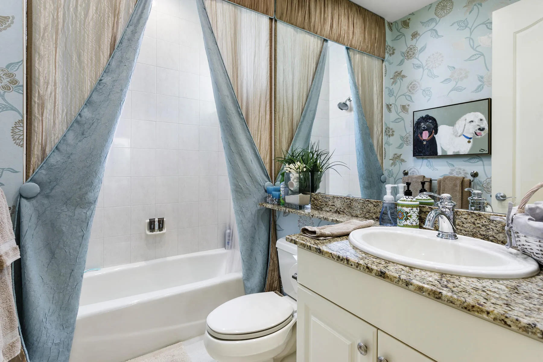 GUEST BATH 2