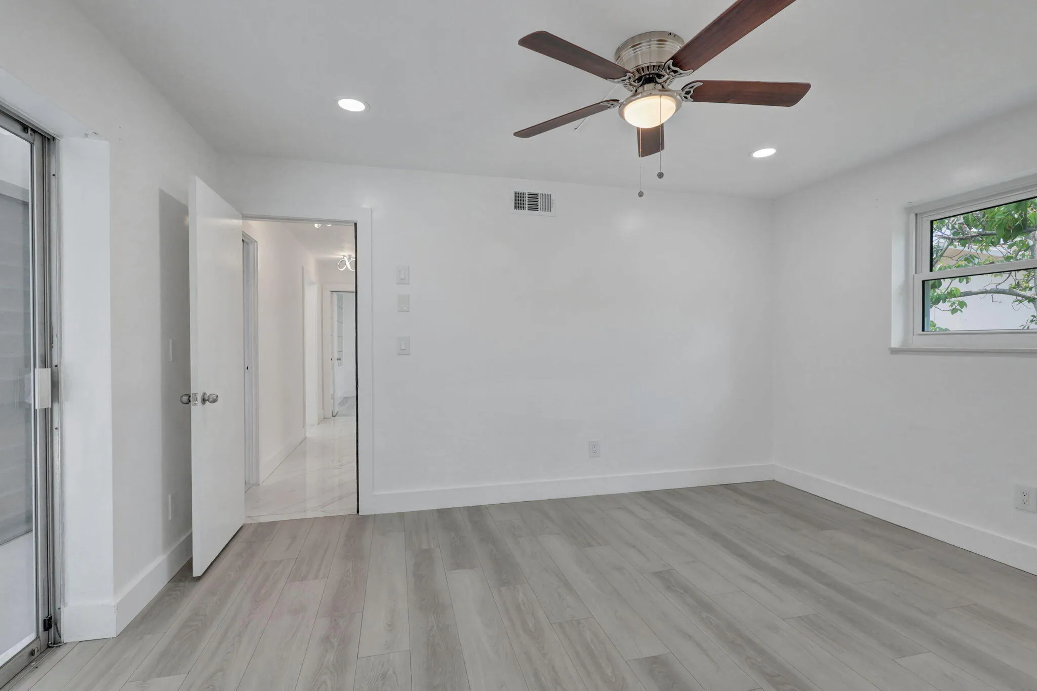 32-web-or-mls-334SW_146