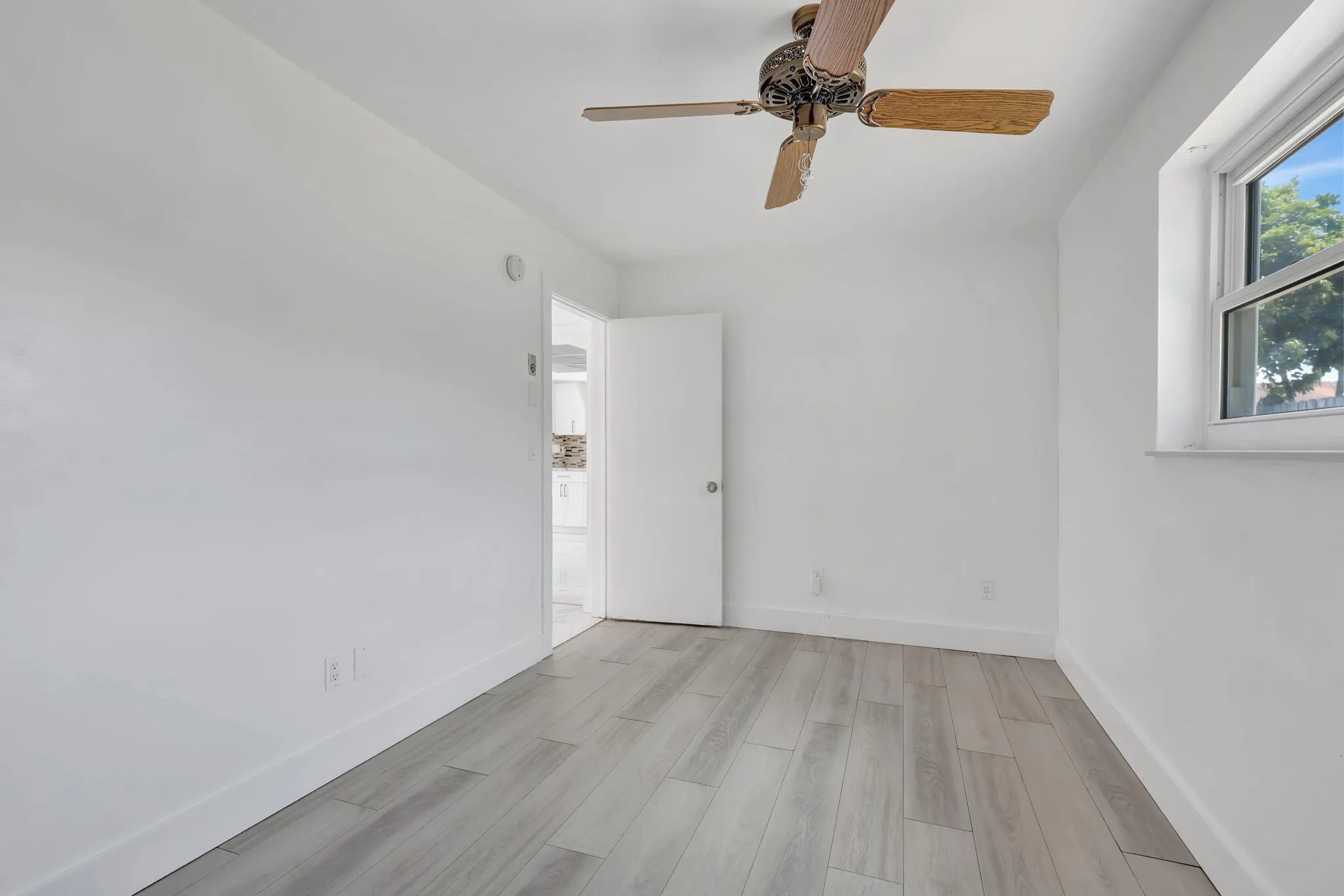 35-web-or-mls-334SW_176
