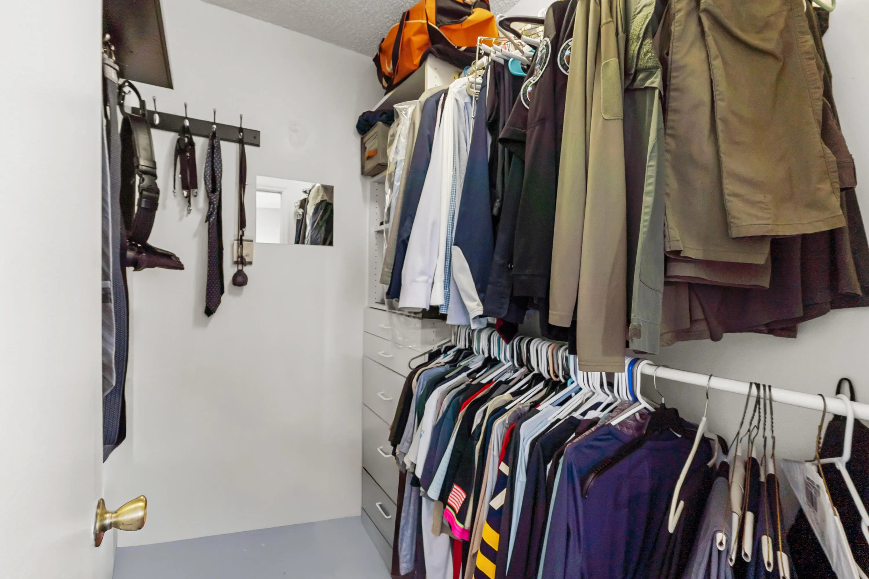 Third bedroom walk-in closet