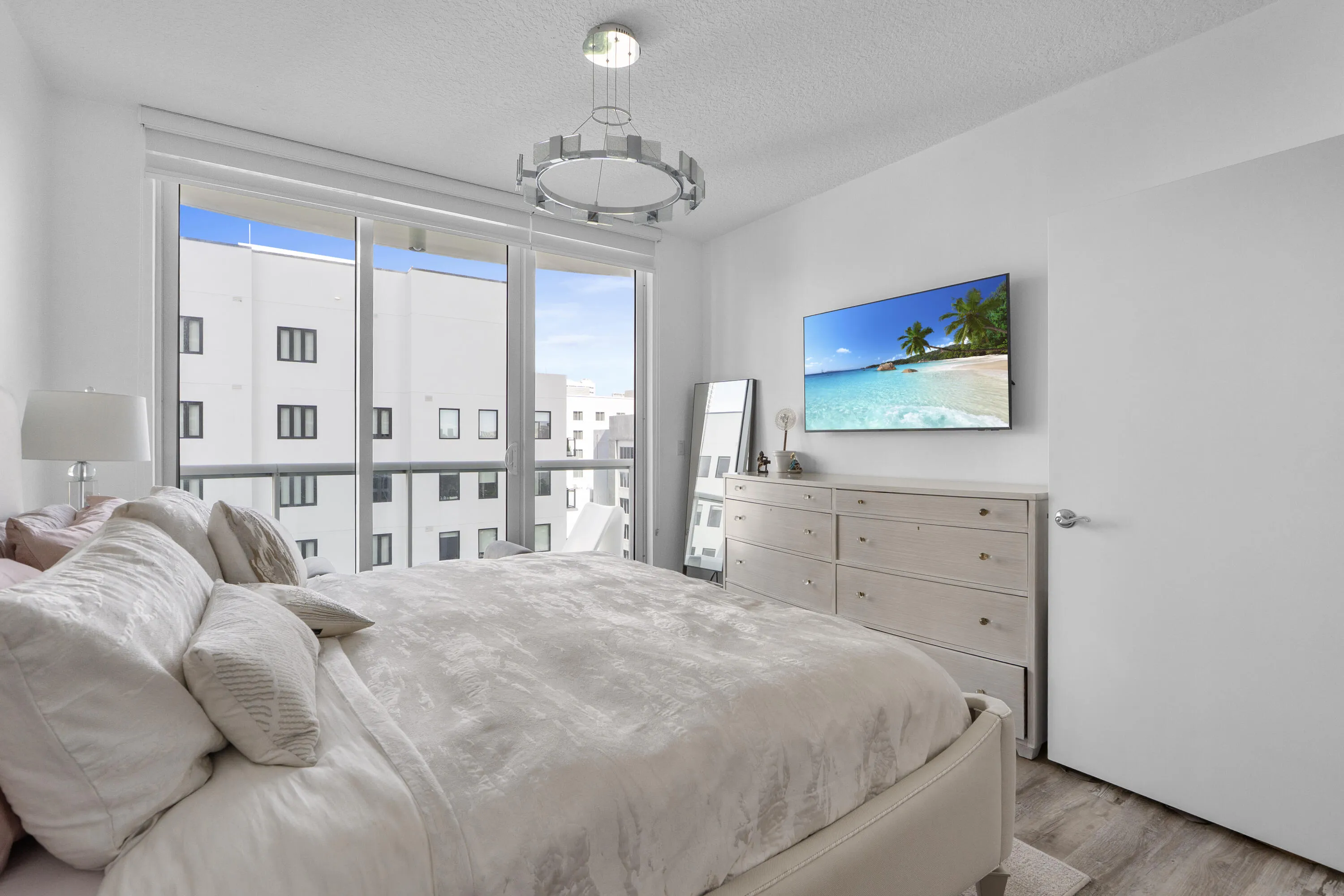 111 SE 8 ave unit 705 Fort Lauderdale 3