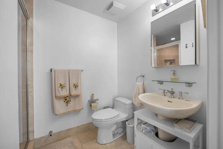 111 SE 8 ave unit 705 Fort Lauderdale 3