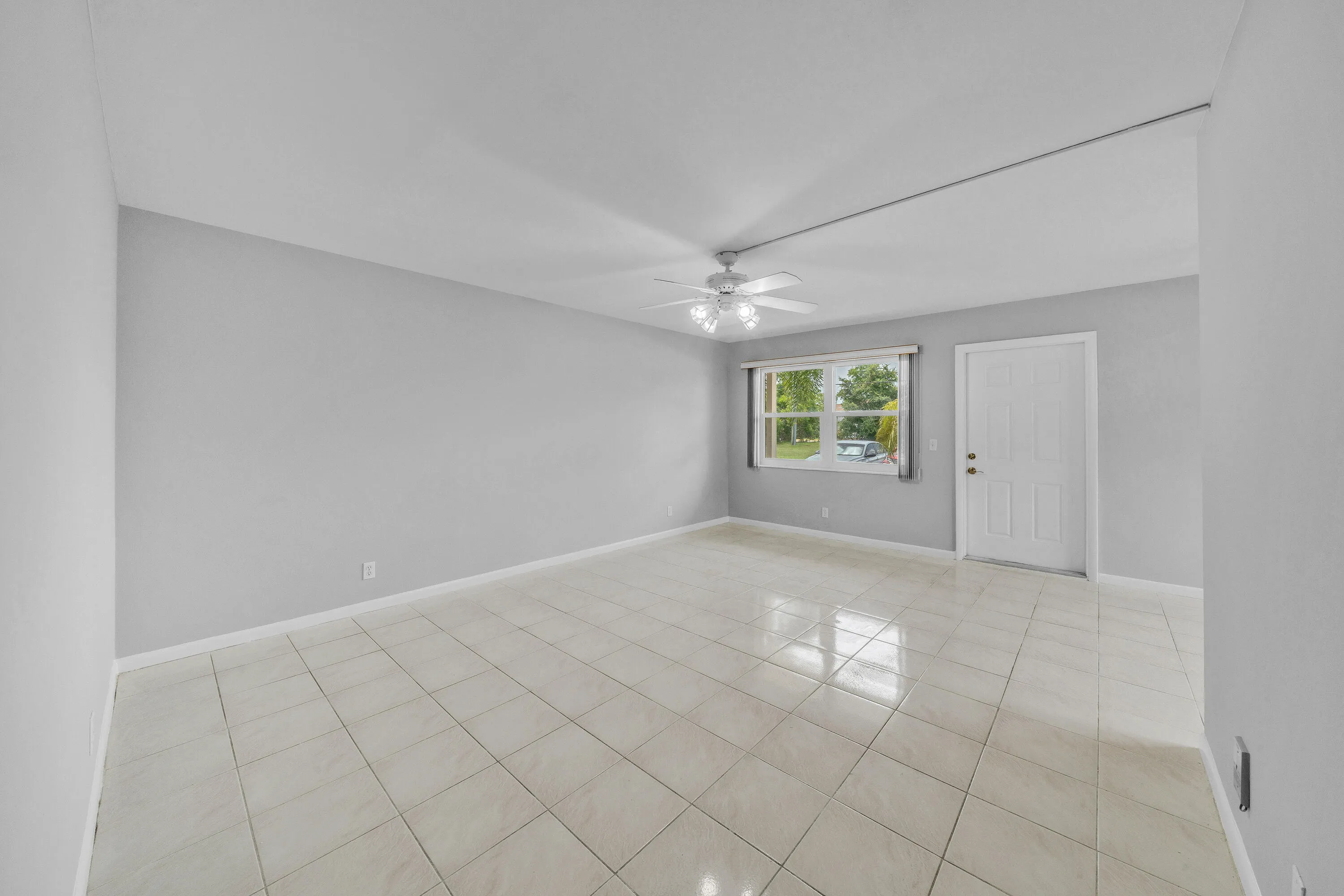 16 Living Area (1)