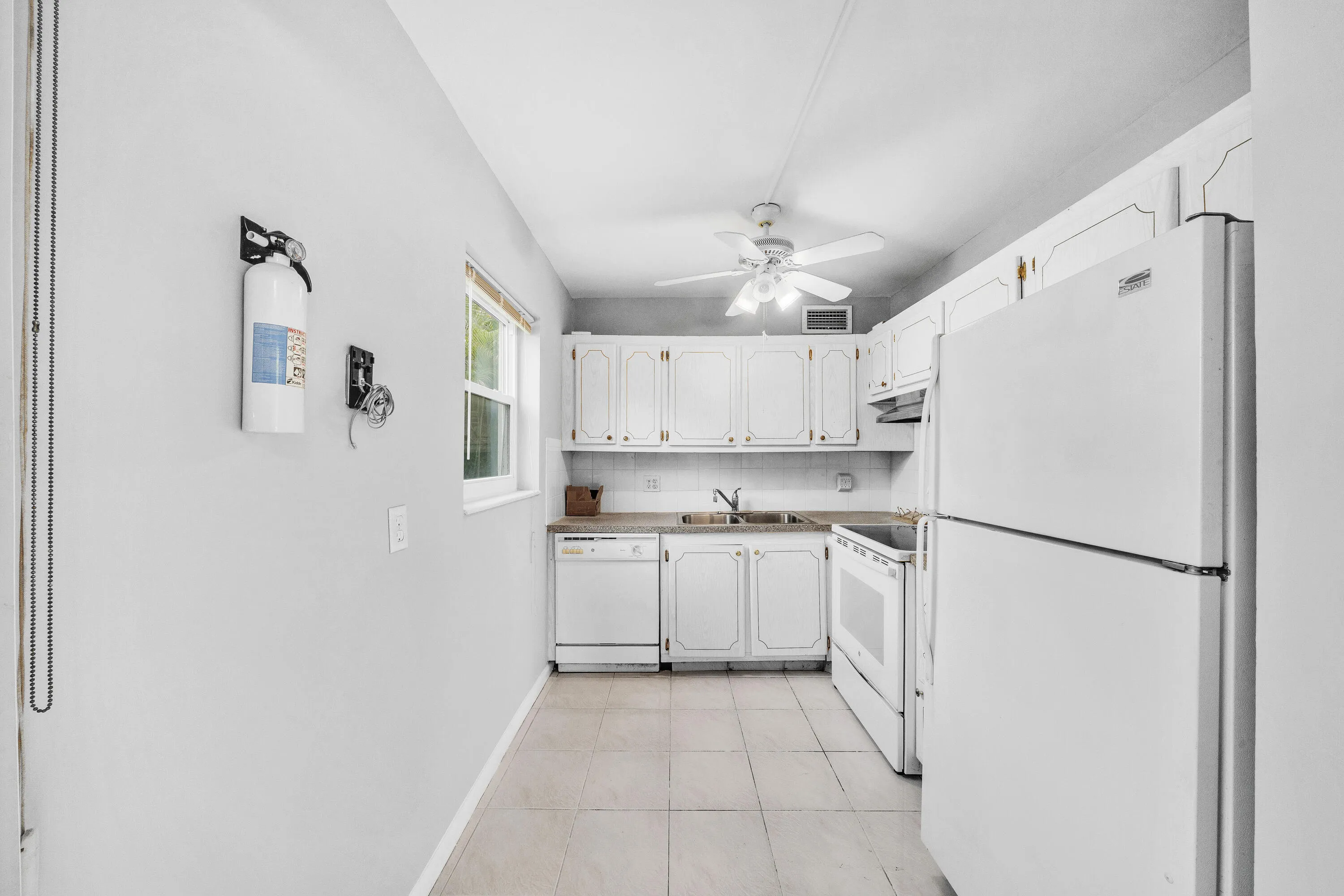 5 Kitchen (1)