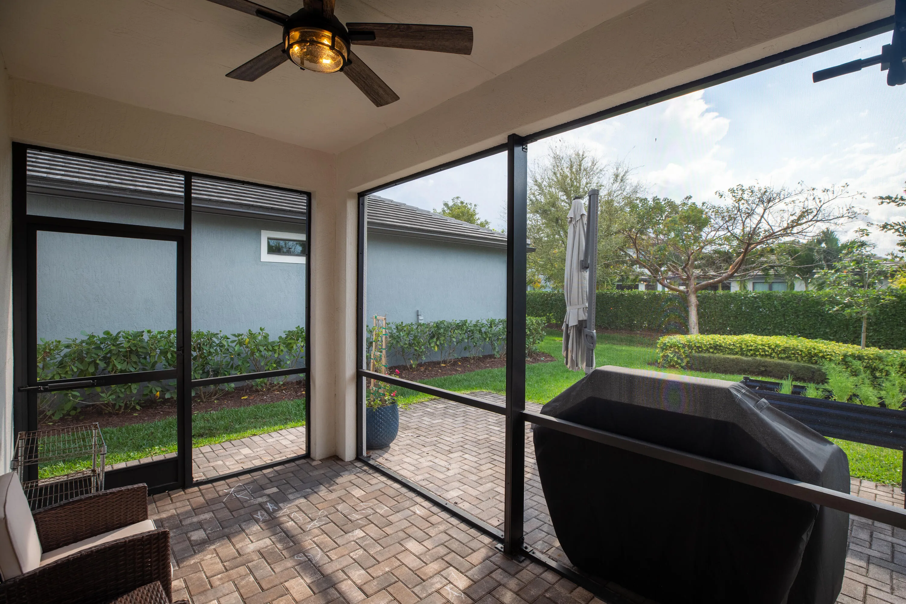 Covered screened patio