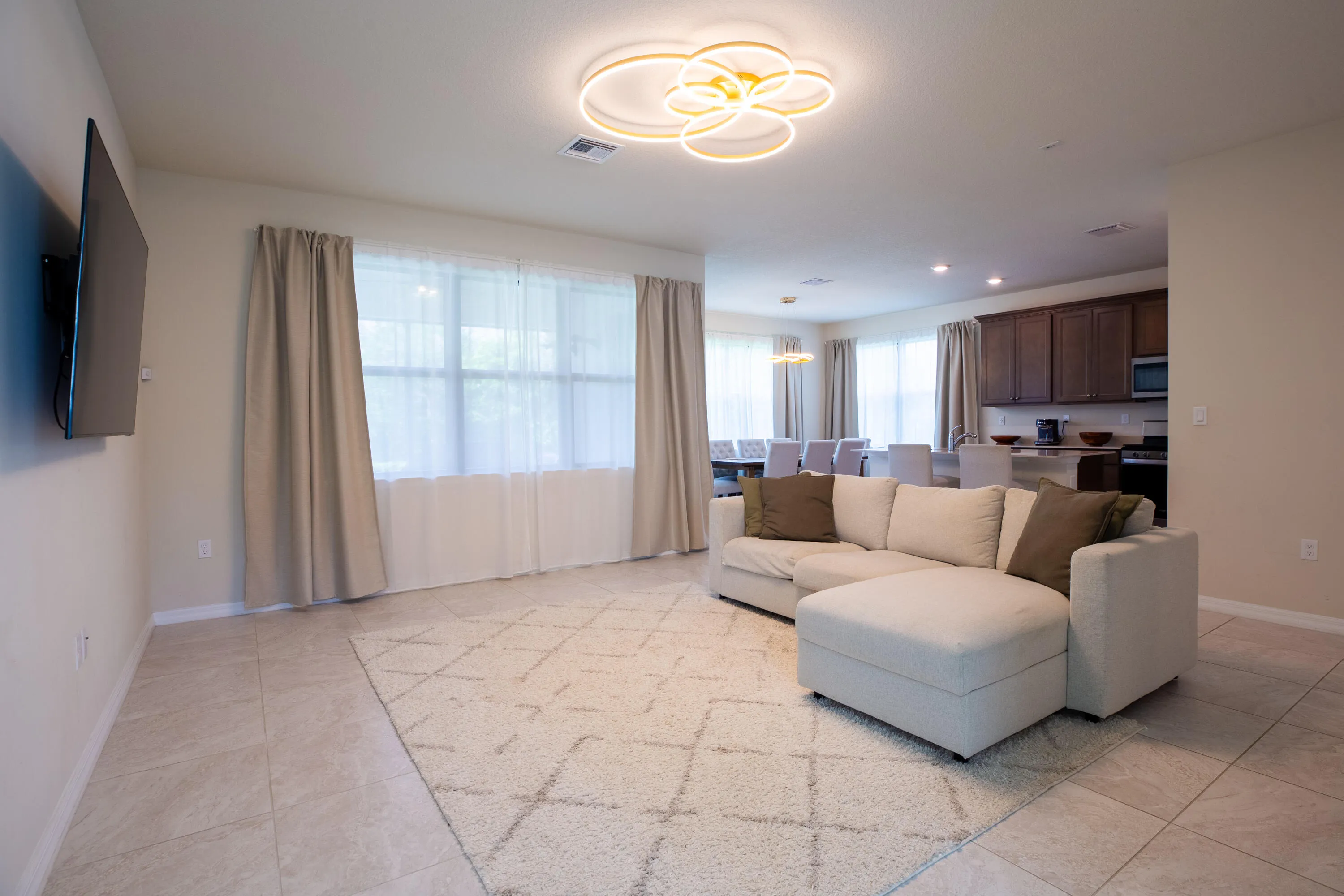 Spacious living room