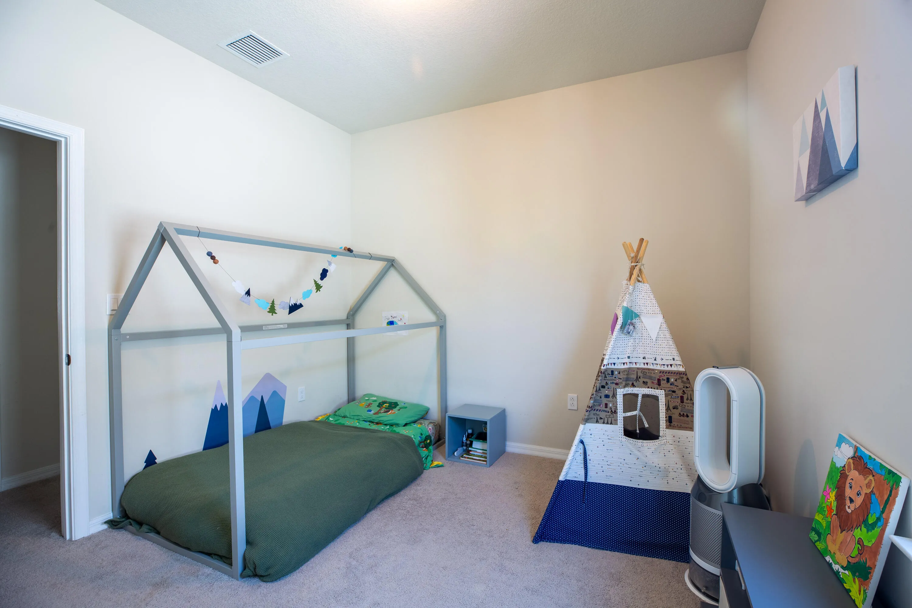 Secondary bedroom #1