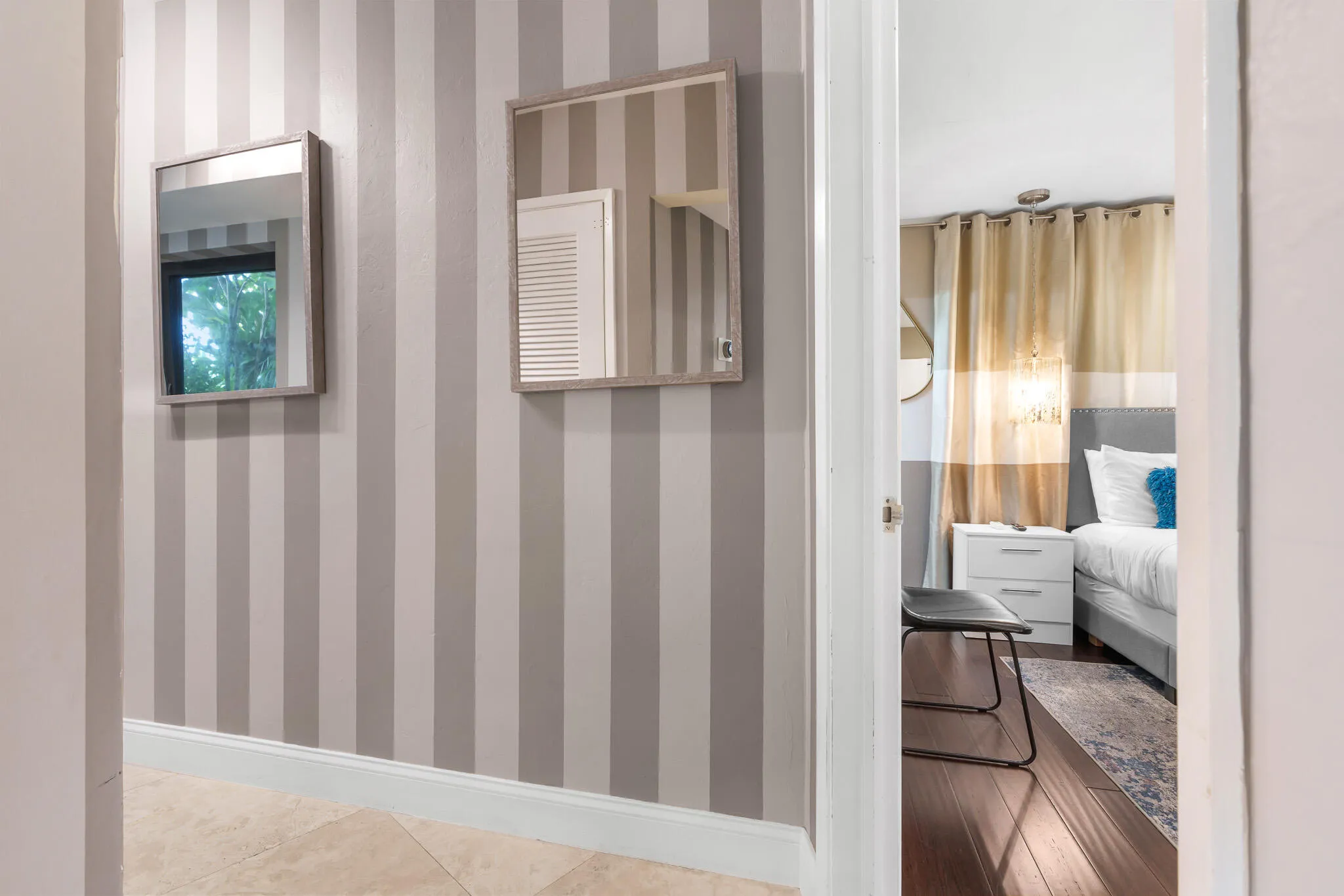 Foyer @