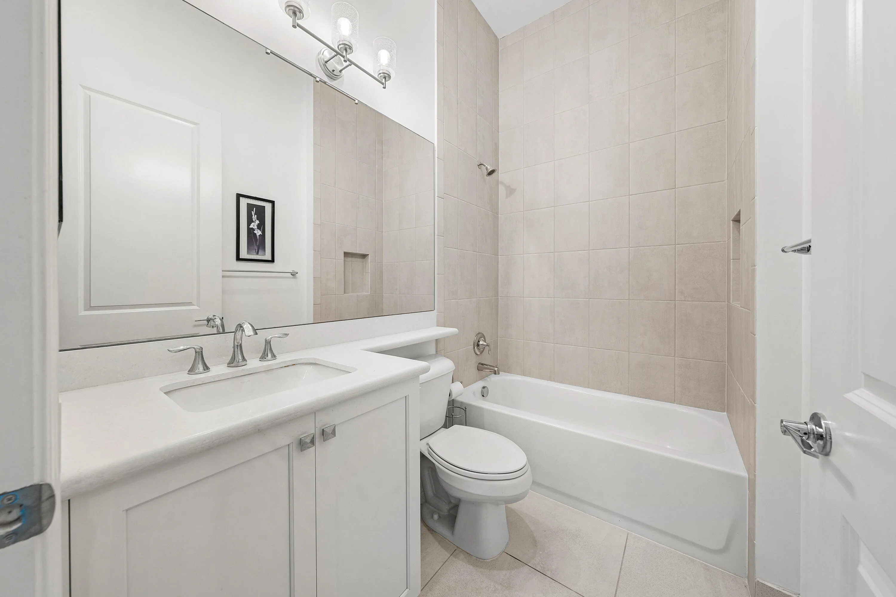 Ensuite Guest Bath