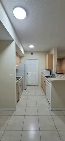 Kitchen/Laundry Room