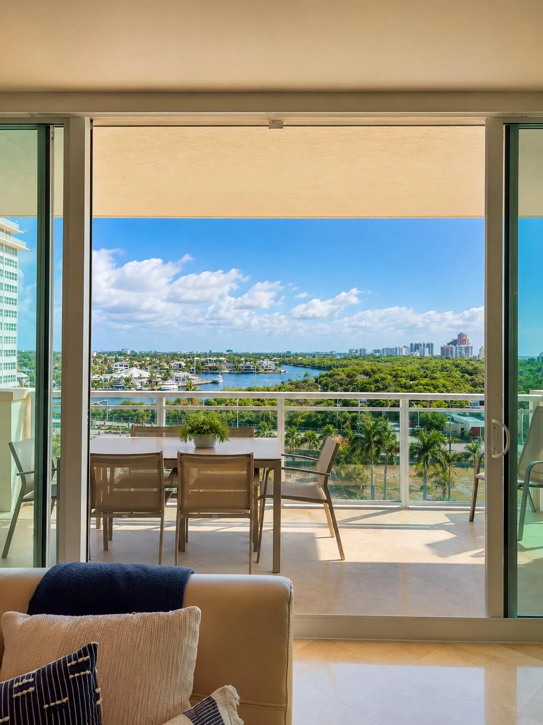 Le Club Building on Intracoastal