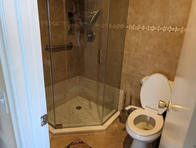 Pines Bath 2