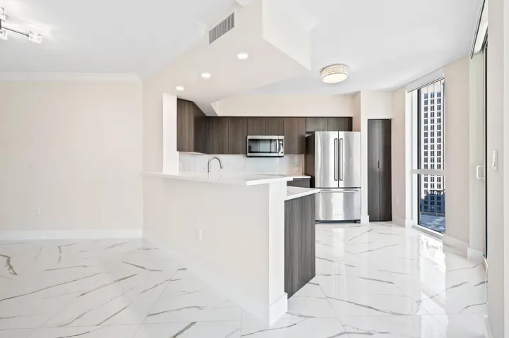 7-web-or-mls-347-n-new-river-dr-e-1509