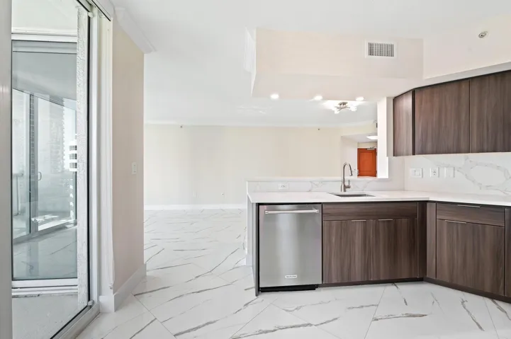 10-web-or-mls-347-n-new-river-dr-e-1509