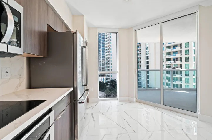 9-web-or-mls-347-n-new-river-dr-e-1509
