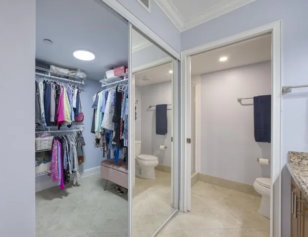 Walk In Closet