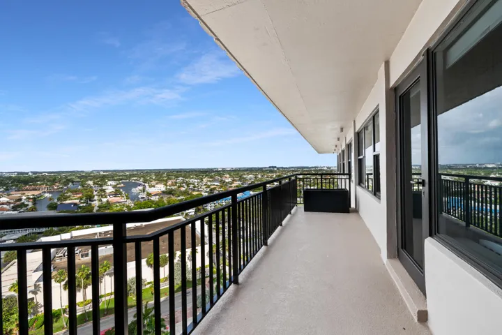 Primary & Guest Balcony