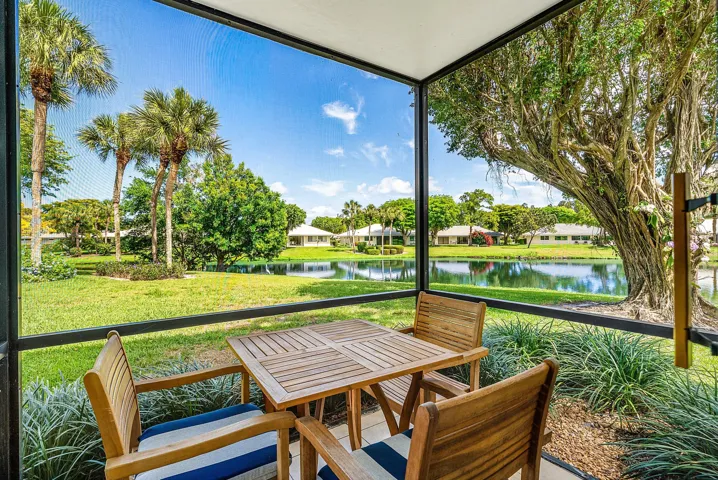 Screened Dining Terrace