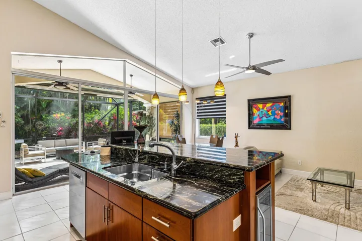008-4510KensingtonParkWay-Wellington-FL-