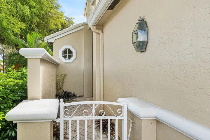 005-4510KensingtonParkWay-Wellington-FL-