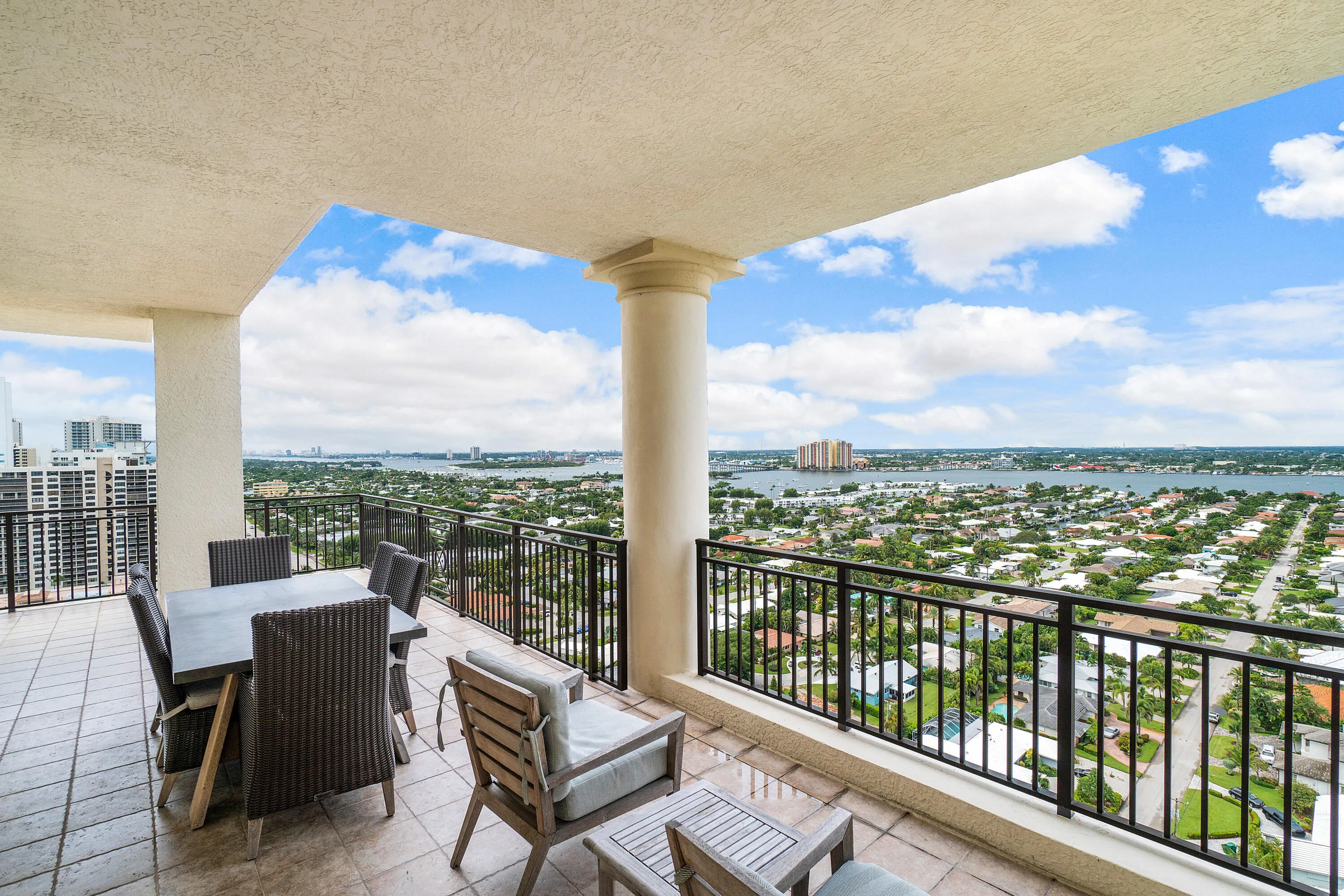 040-3800NorthOceanDrive-RivieraBeach-FL-