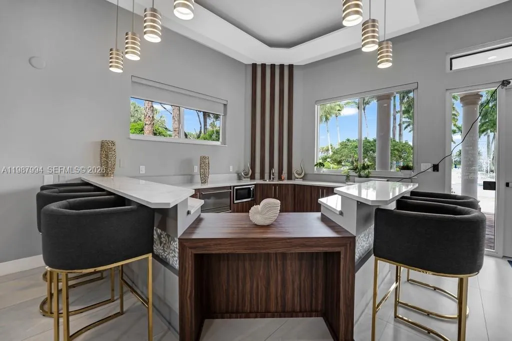 Clubhouse/amenities