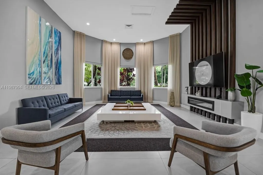 Clubhouse/amenities