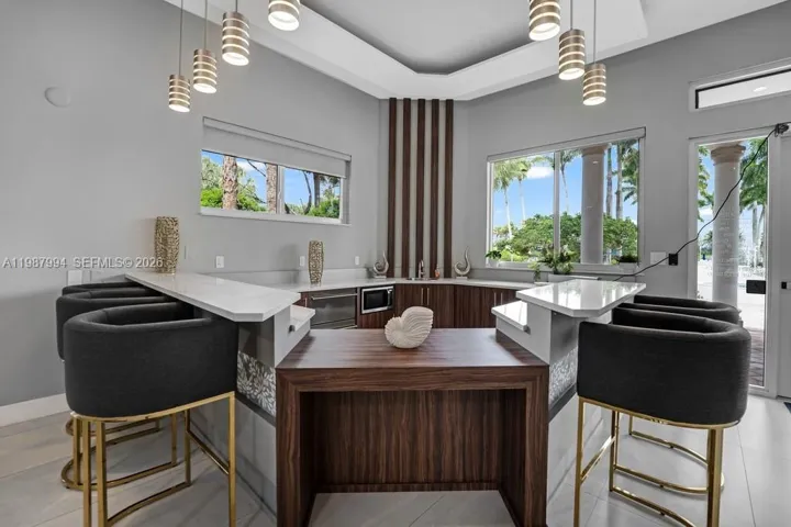 Clubhouse/amenities