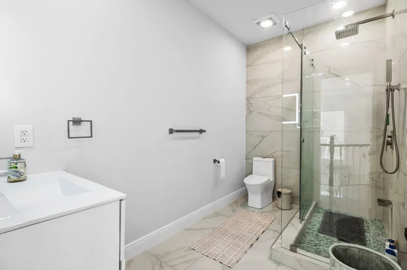 2nd Bathroom