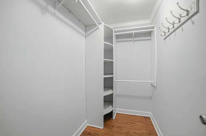 Bedroom3-Closet